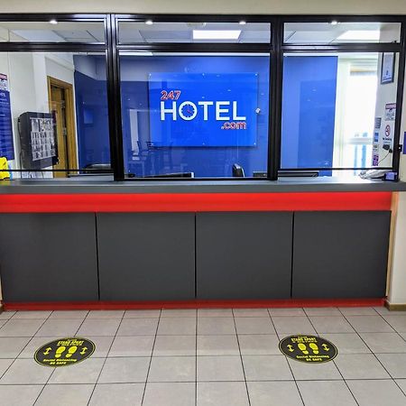 247Hotel.Com Oldham Exteriör bild