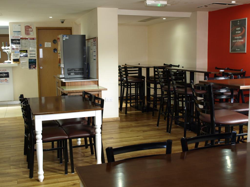 247Hotel.Com Oldham Exteriör bild